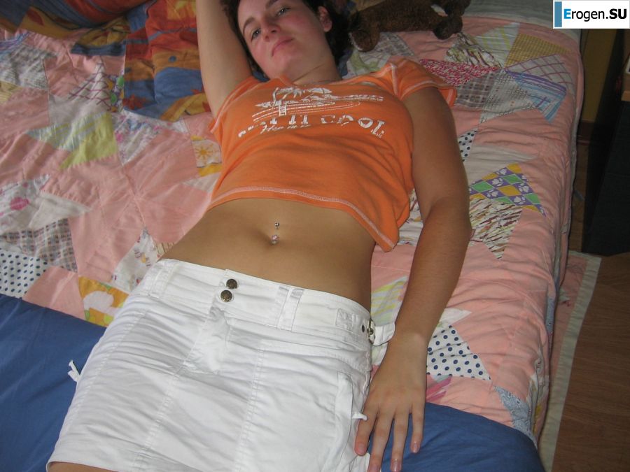 The minx and her boyfriend have sex in front of the camera and are not shy. Photo 14