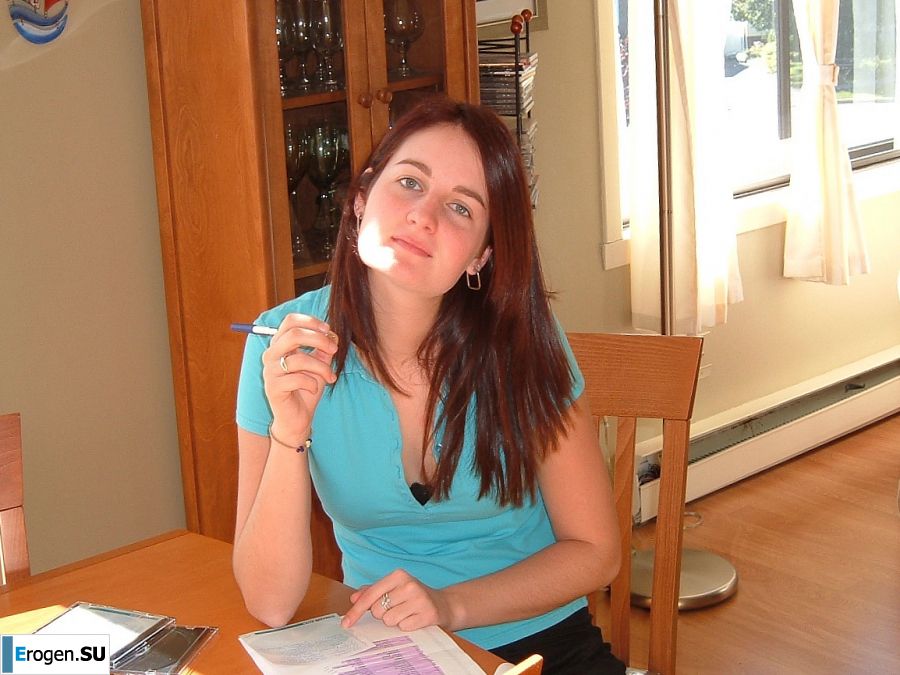 The minx and her boyfriend have sex in front of the camera and are not shy. Photo 2