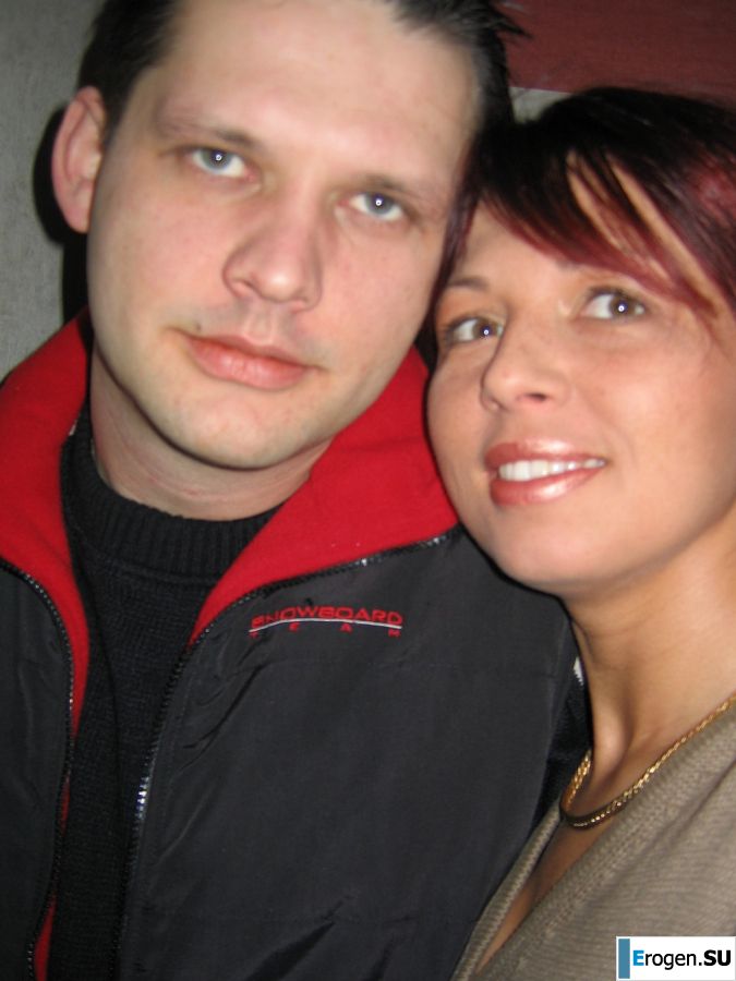 A tanned brunette with a firm body undressed and showed an intimate haircut. Photo 14