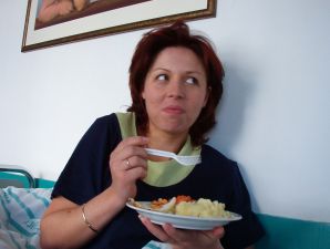 A tanned brunette with a firm body undressed and showed an intimate haircut. Thumb 1