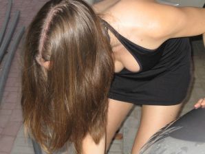 Молодая шалунья показала свое молодое и упругое тело. Часть 2. Эскиз 8