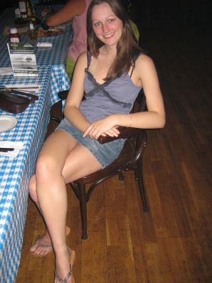 Молодая шалунья показала свое молодое и упругое тело. Часть 2. Эскиз 9