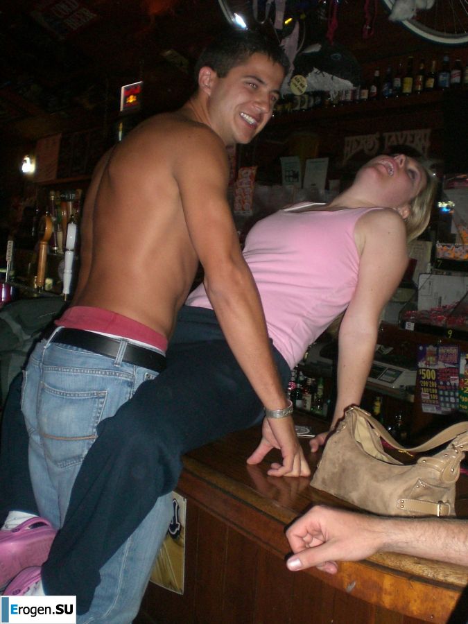 A blonde in pink panties drank and spread her legs in a billiard club. Part 2. Photo 37