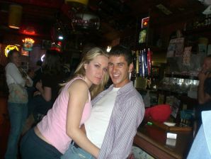 Блондинка в розовых трусиках выпила и раздвинула ноги в биллиардном клубе. Часть 2. Эскиз 34