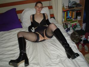 A red-haired student with glasses spread her legs in lace stockings and showed a pussy. Part 2. Thumb 26