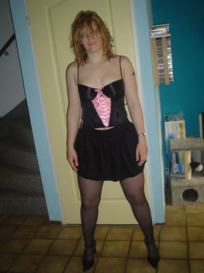 A red-haired student with glasses spread her legs in lace stockings and showed a pussy. Part 2. Thumb 51