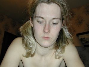 A blonde with a thin waist poses in front of her husband in the car and at home. Thumb 19