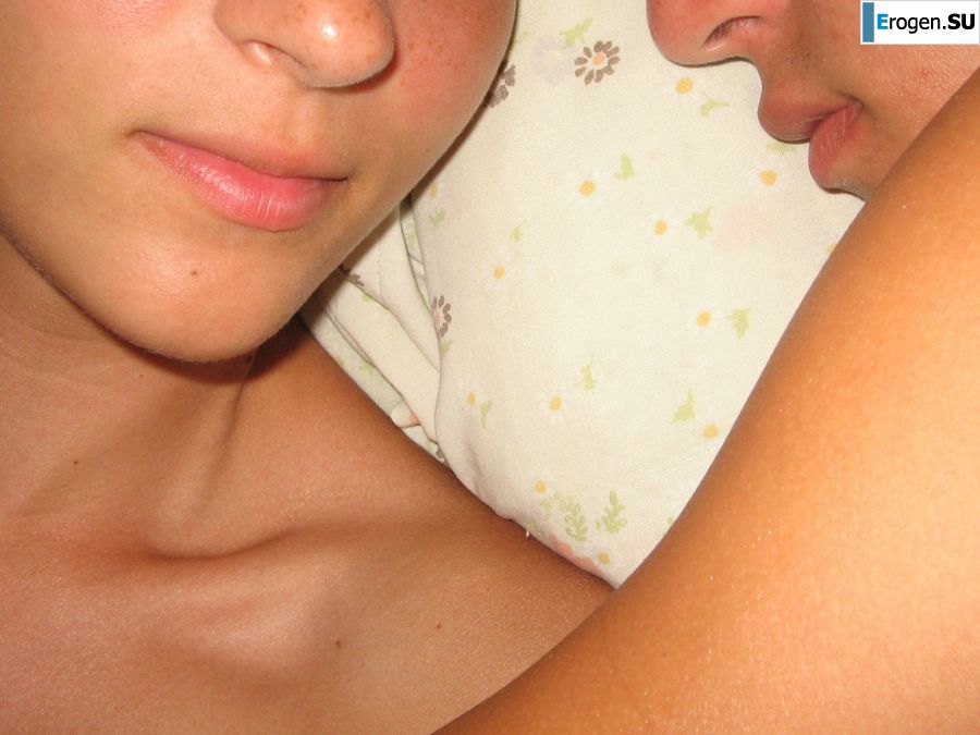 Seductive Latina poses naked on vacation in front of a guy. Part 2. Photo 38