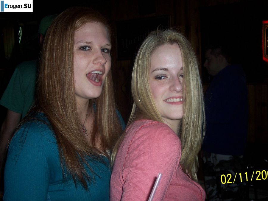 A young girl pleases herself with a finger and a pink vibrator. Photo 23