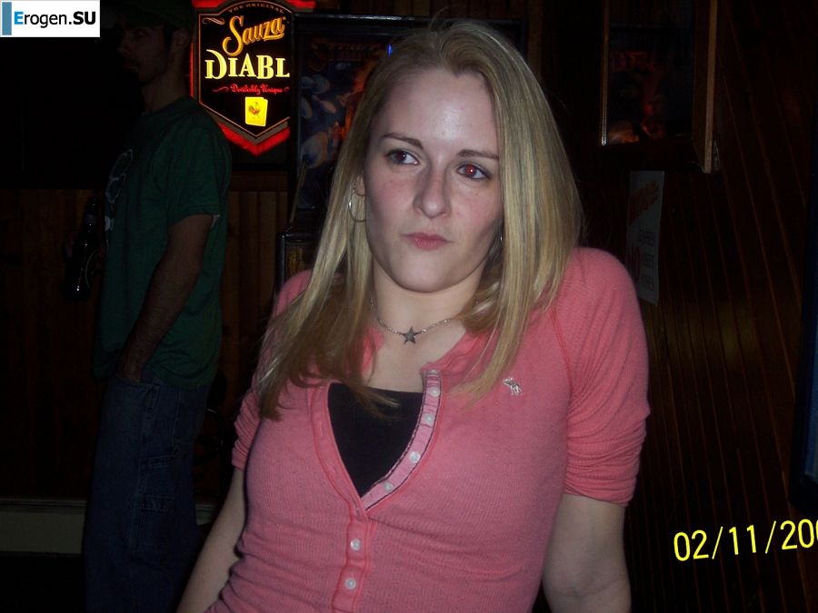 A young girl pleases herself with a finger and a pink vibrator. Photo 26