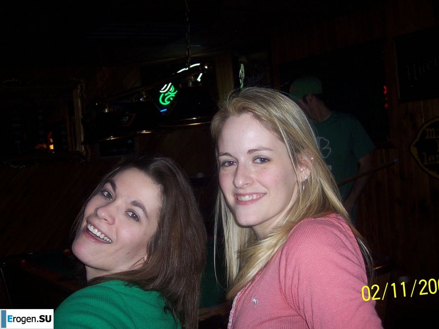 A young girl pleases herself with a finger and a pink vibrator. Photo 30