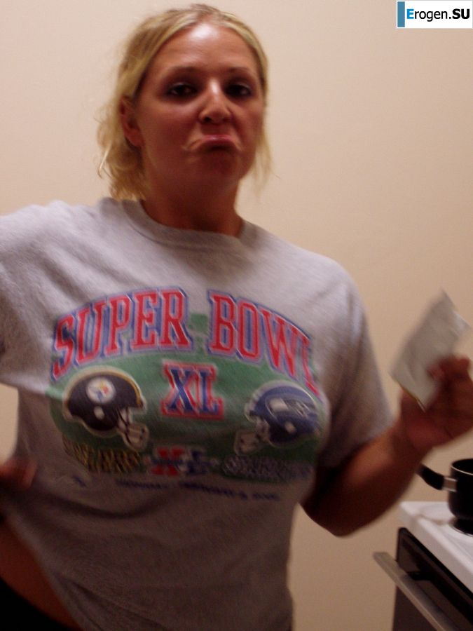 A blonde with curvaceous forms showed a peasant boobs and not only. Part 2. Photo 39