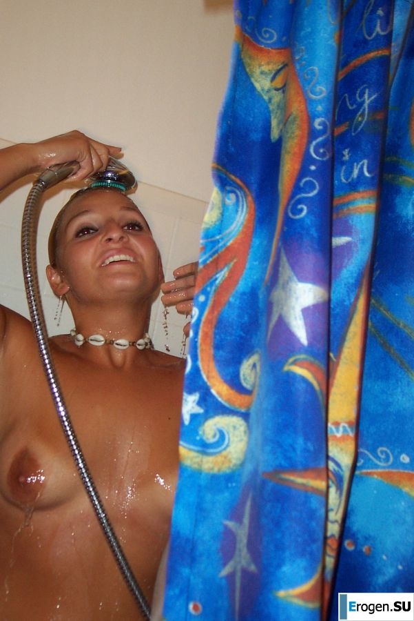 A blonde with curvaceous forms showed a peasant boobs and not only. Part 2. Photo 8