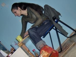 Oriental beauty shows the ass in clothes and without. Thumb 13