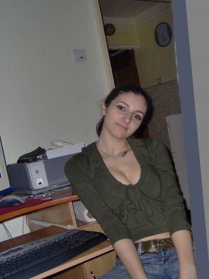 Oriental beauty shows the ass in clothes and without. Thumb 27