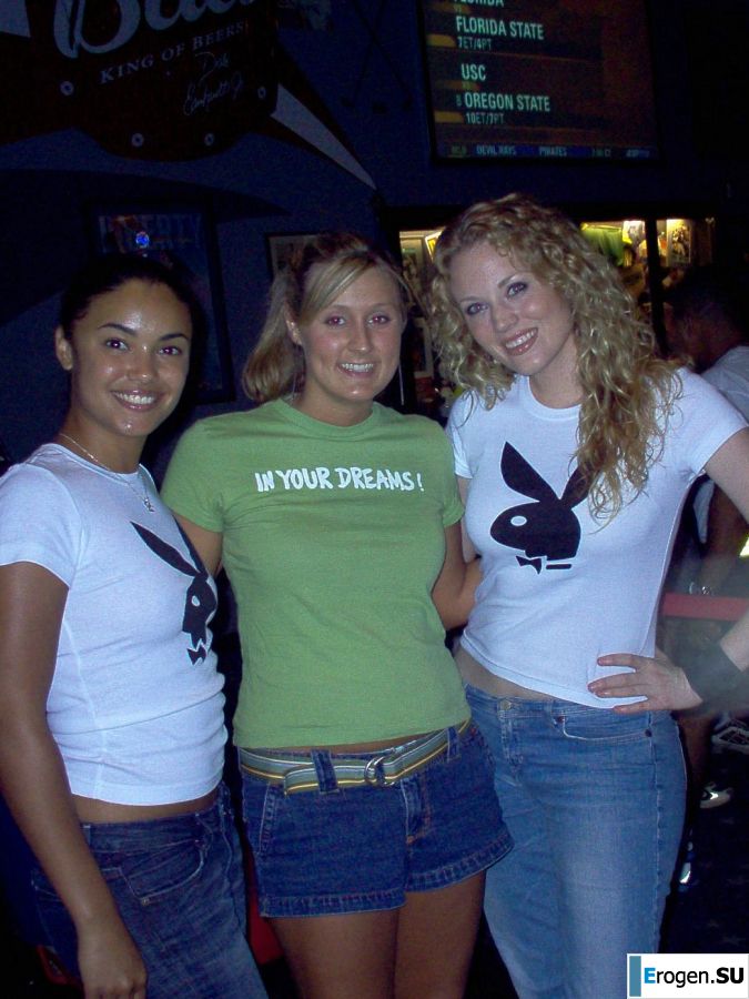 Seductive nurse masturbates on the couch. Part 2. Photo 19