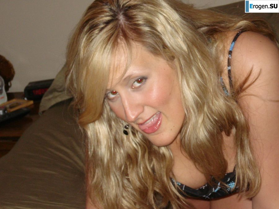 Seductive nurse masturbates on the couch. Part 2. Photo 3