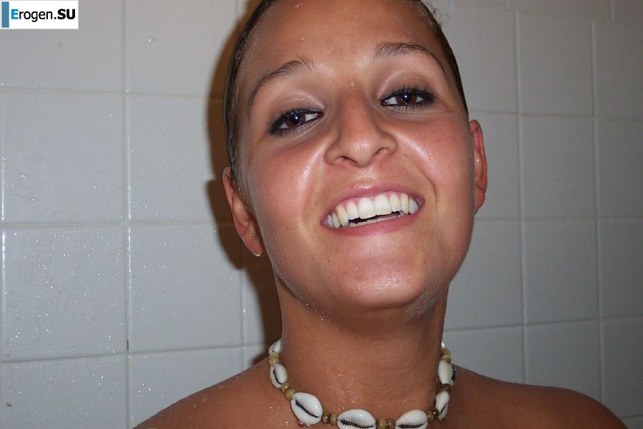 A blonde with curvaceous forms showed a peasant boobs and not only. Part 3. Photo 8