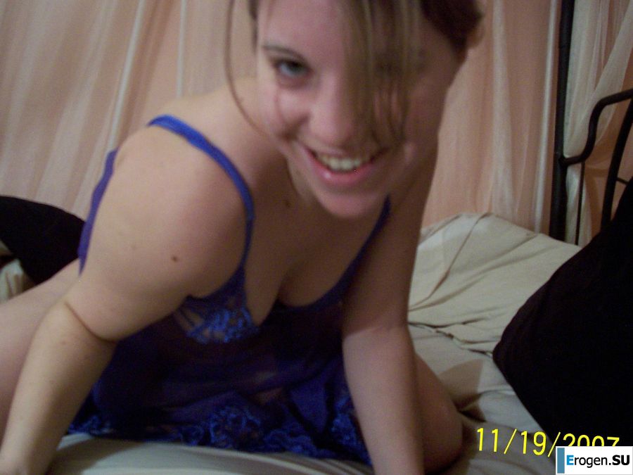 Passionate minx dances striptease in nature with a snake. Photo 25