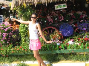 Seductive Latina poses naked on vacation in front of a guy. Part 3. Thumb 16