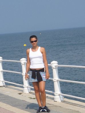 Seductive Latina poses naked on vacation in front of a guy. Part 3. Thumb 23