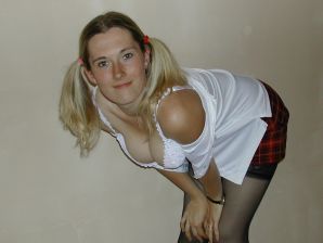 A blonde with a thin waist poses in front of her husband in the car and at home. Part 2. Thumb 21