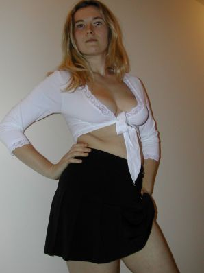 A blonde with a thin waist poses in front of her husband in the car and at home. Part 2. Thumb 36