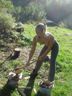 Cute blonde in pink panties showed tight boobs. Part 4. Thumb 16