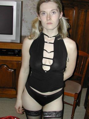 A blonde with a thin waist poses in front of her husband in the car and at home. Part 3. Thumb 14