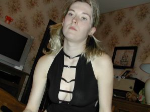 A blonde with a thin waist poses in front of her husband in the car and at home. Part 3. Thumb 15