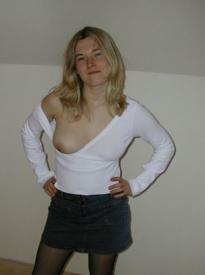 A blonde with a thin waist poses in front of her husband in the car and at home. Part 3. Thumb 21