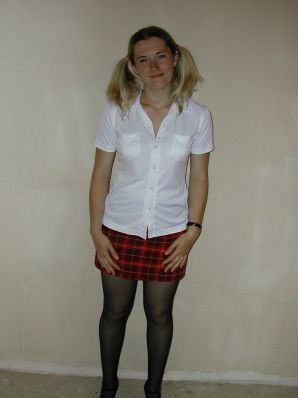 A blonde with a thin waist poses in front of her husband in the car and at home. Part 3. Thumb 26