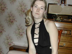 A blonde with a thin waist poses in front of her husband in the car and at home. Part 4. Thumb 11