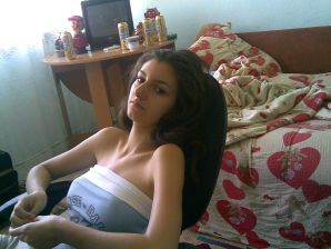 Oriental beauty shows the ass in clothes and without. Part 2. Thumb 1