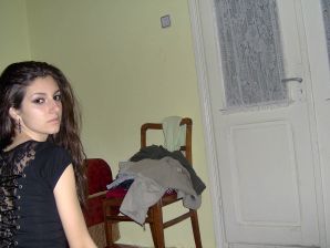 Oriental beauty shows the ass in clothes and without. Part 2. Thumb 14