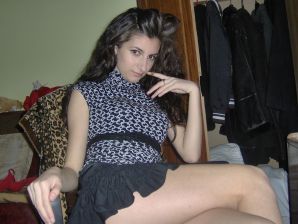 Oriental beauty shows the ass in clothes and without. Part 2. Thumb 37