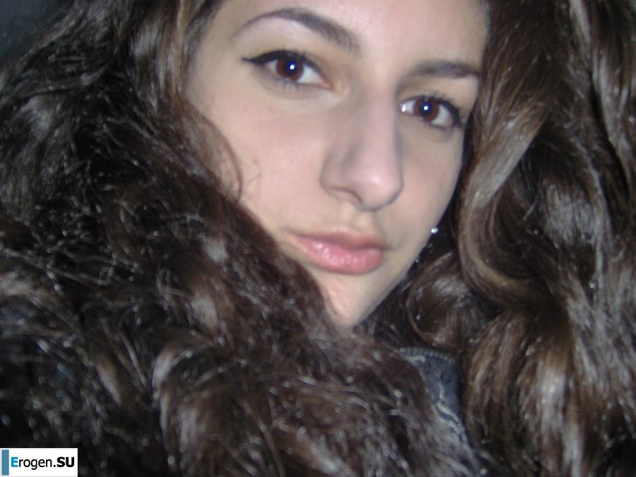 Charming chernovlaska makes a boner to her boyfriend. Photo 23