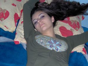 Charming chernovlaska makes a boner to her boyfriend. Thumb 14