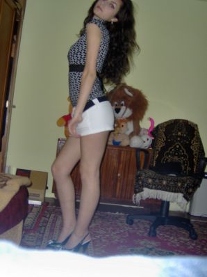 Charming chernovlaska makes a boner to her boyfriend. Thumb 35