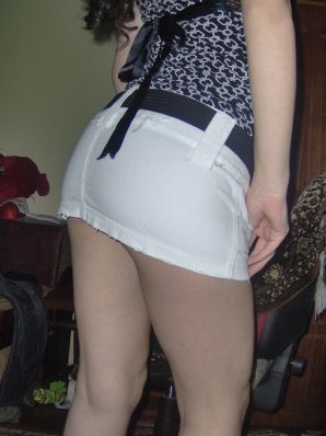 Charming chernovlaska makes a boner to her boyfriend. Thumb 36