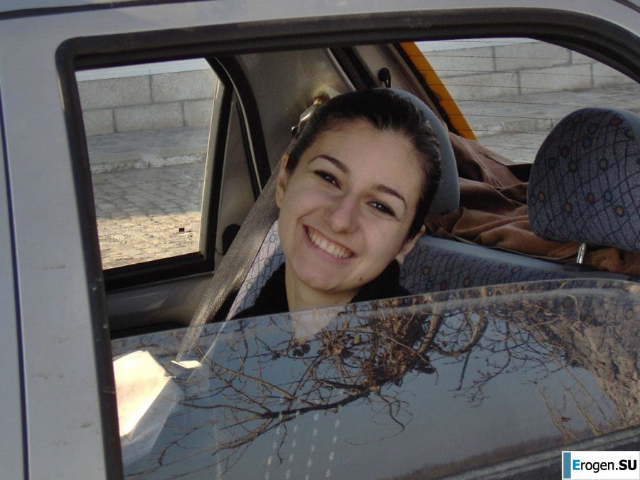 Oriental beauty shows the ass in clothes and without. Part 4. Photo 14