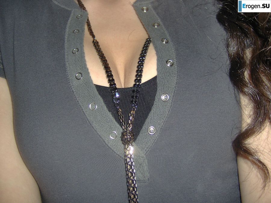 Oriental beauty shows the ass in clothes and without. Part 4. Photo 26