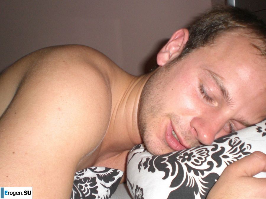 A young blonde in stockings spreads her legs on the couch. Part 2. Photo 8