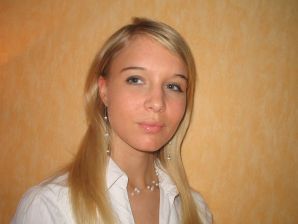 A young blonde in stockings spreads her legs on the couch. Part 2. Thumb 21