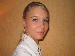 A young blonde in stockings spreads her legs on the couch. Part 2. Thumb 22