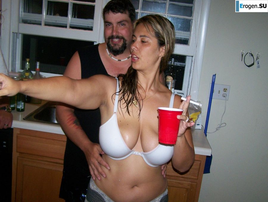 Luxurious blondes with magnificent breasts caress each other and expose themselves. Part 4. Photo 14