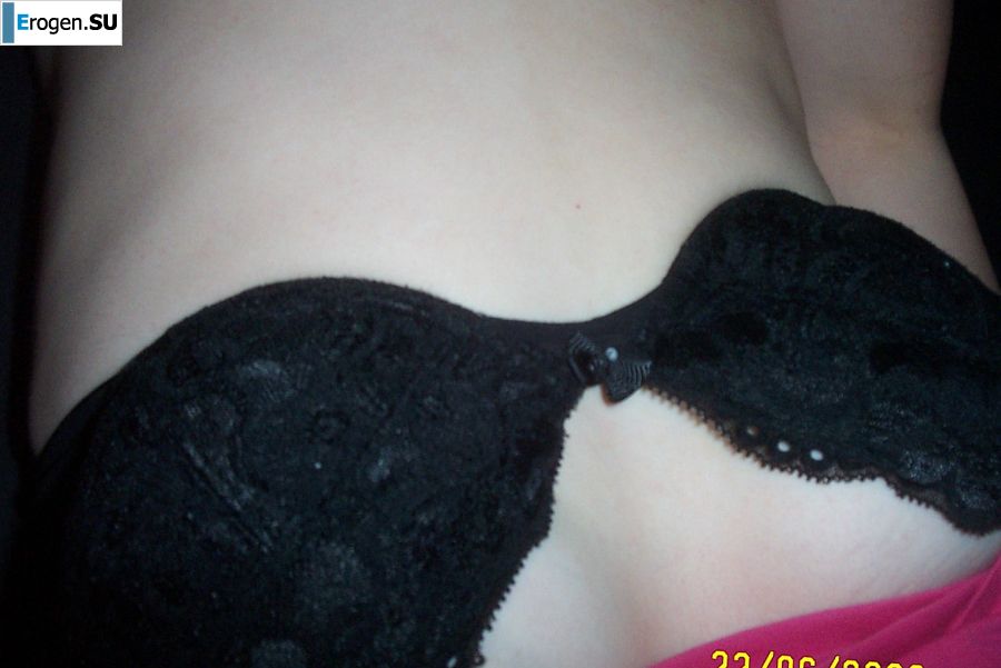 Depraved games without clothes of a cute girl and her boyfriend. Photo 22