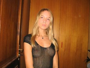 A young blonde in stockings spreads her legs on the couch. Part 3. Thumb 3