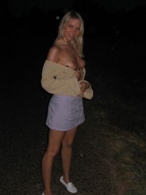 A young blonde in stockings spreads her legs on the couch. Part 3. Thumb 40