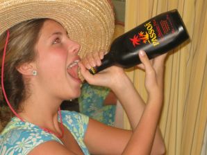 Girl having fun with a guy on vacation - shows her ass and chest. Part 2. Thumb 27